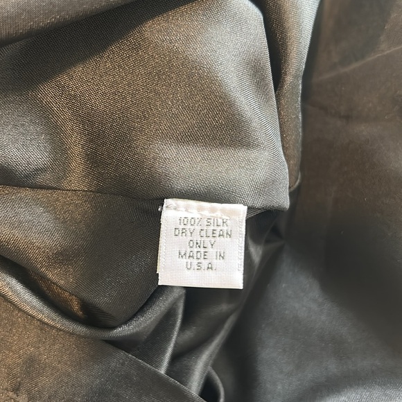 Jacquline Quinn skirt with faux pearl beaded embroidered leaves, size 4 - Picture 8 of 11